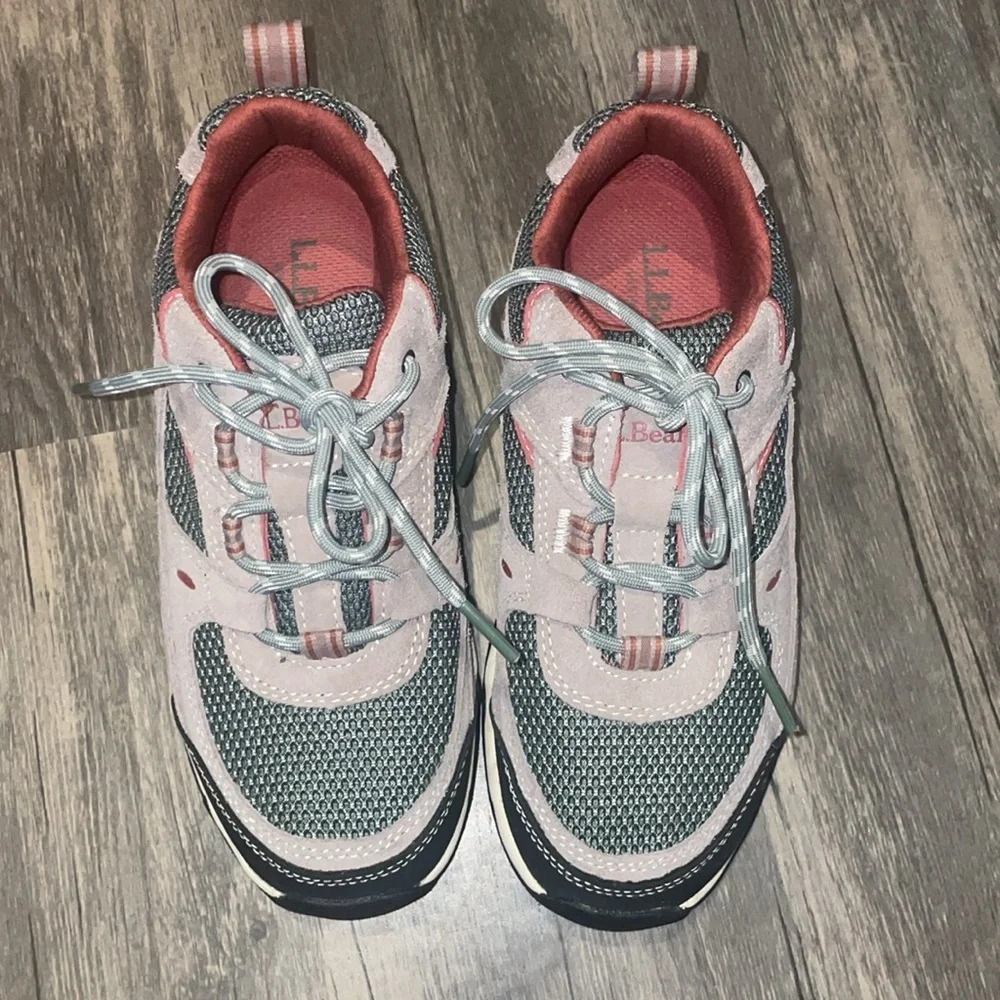 LL BEAN Women's Trail Model 4 Hiking Shoes, Ventilated 6 wide NEW
